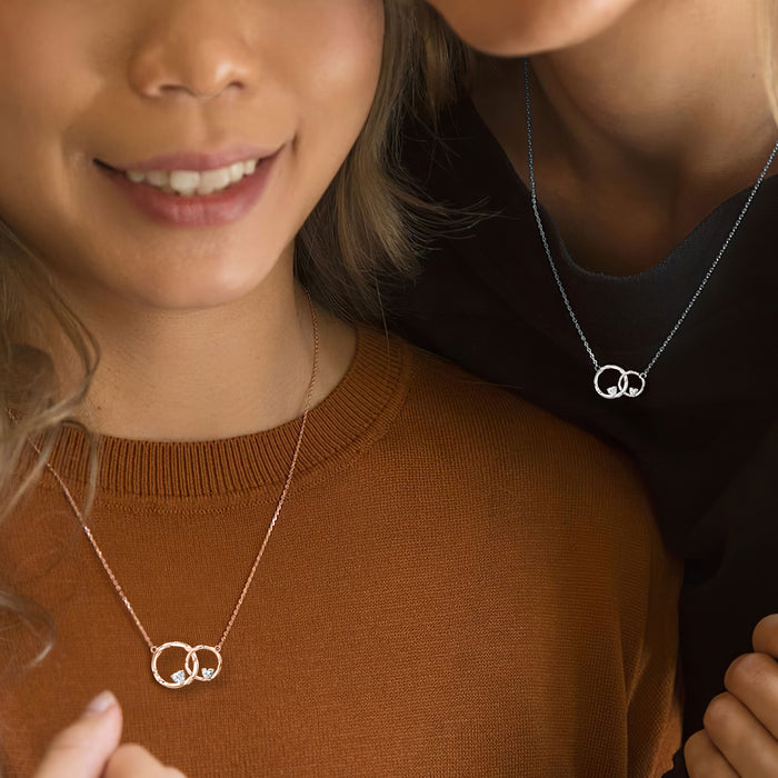 The Love Between An Aunt & Niece Knows No Distance - Gift For Aunt From Niece, Mother's Day Gift - S925 Double Circles Necklace with Message Card