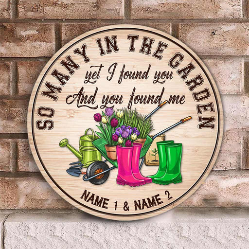 So Many In The Garden Personalized Round Wood Sign