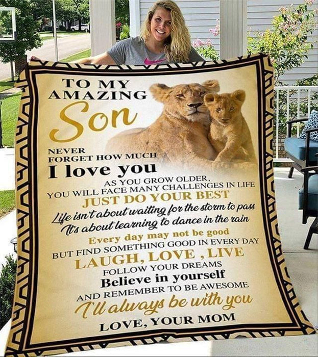 Lion Mom To My Amazing Son Never Forget How Much I Love You Family Gift Fleece Blanket