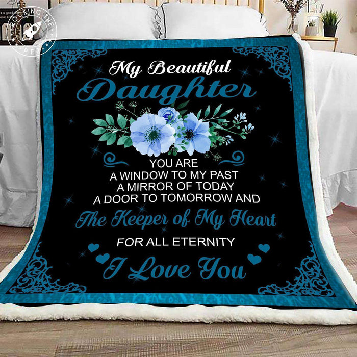 Mom Family My Beautiful Daughter The Keeper Of My Heart Fleece Blanket Gift For Mom Mother's Day Gift Ideas