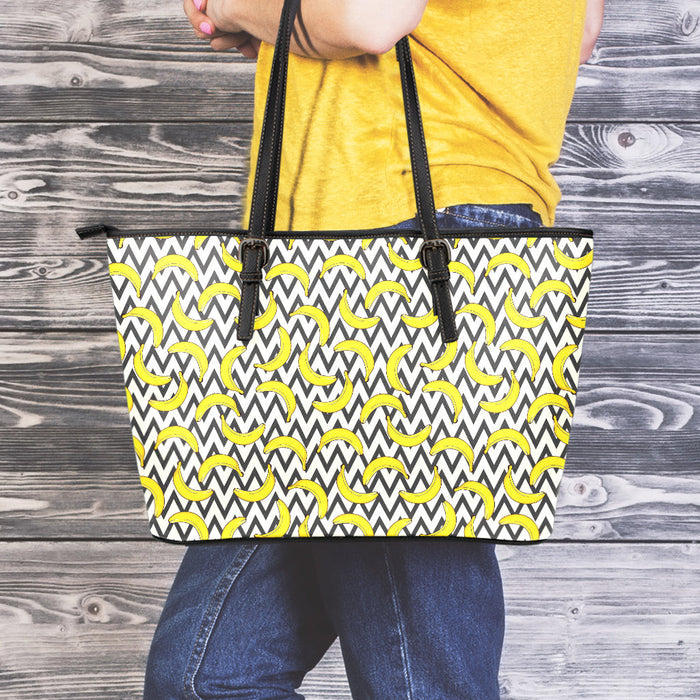 Zigzag Banana Pattern Print Leather Tote Bag