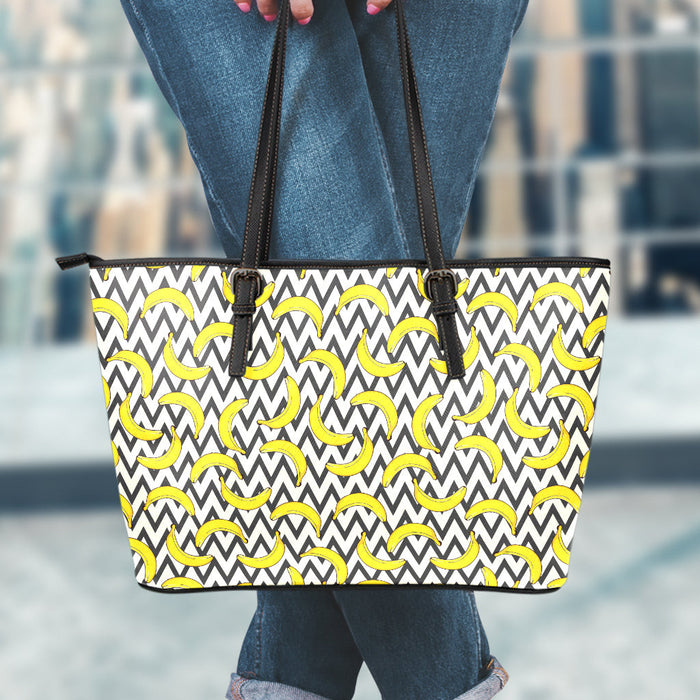 Zigzag Banana Pattern Print Leather Tote Bag